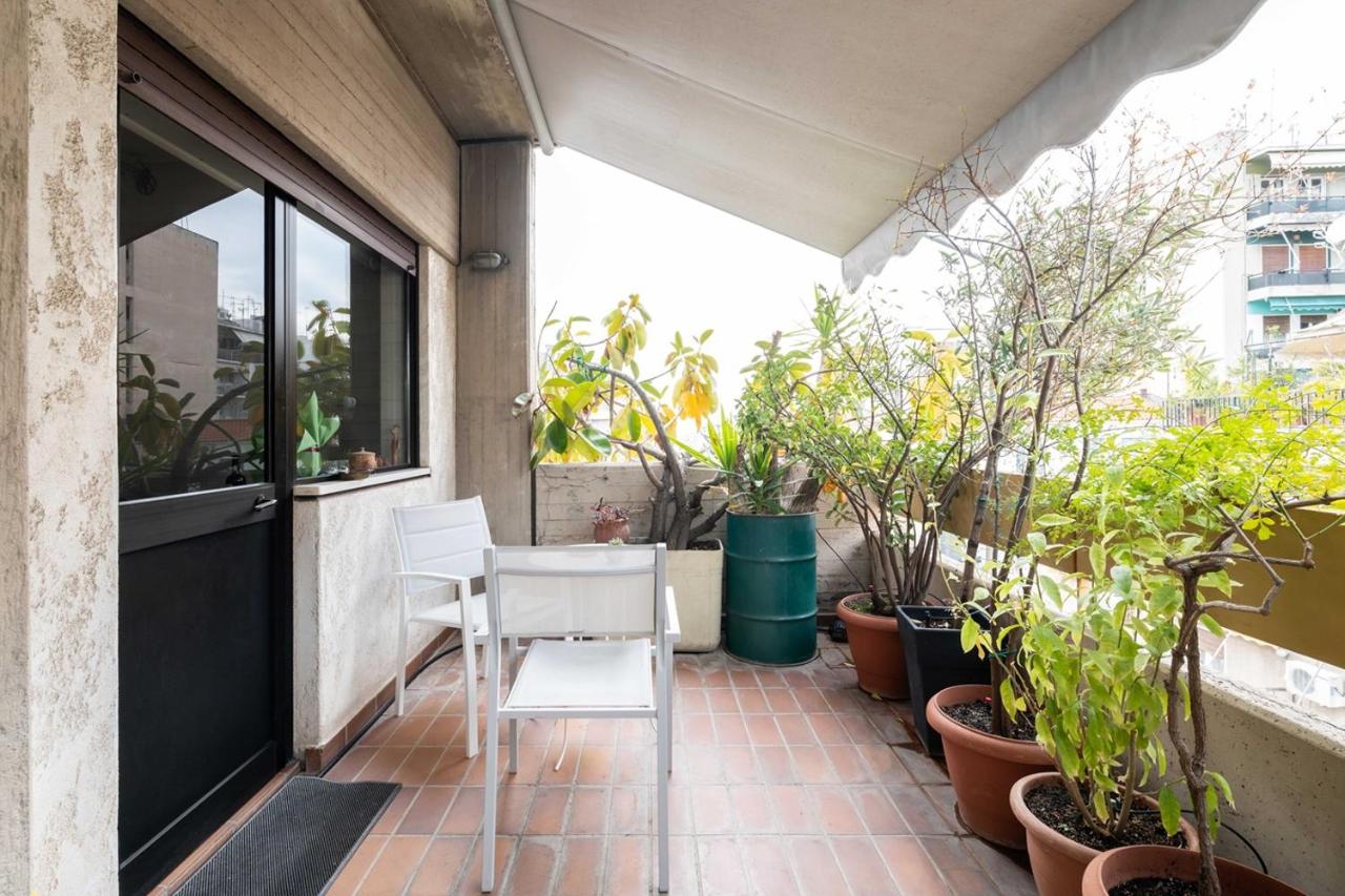 Lycabettus view Vintage penthouse flat in Exarchia - B&B Athens