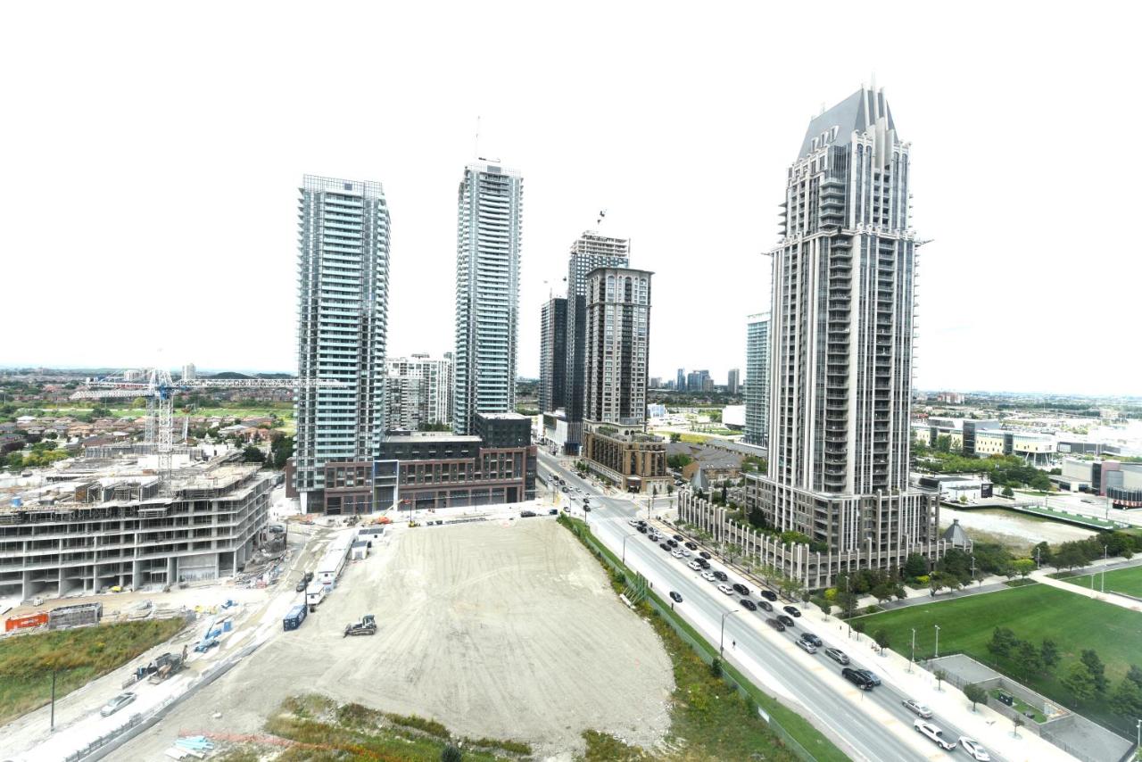 PlanURstay - 2BTH & 2BTH Near Square One Mall - Bed and Breakfast