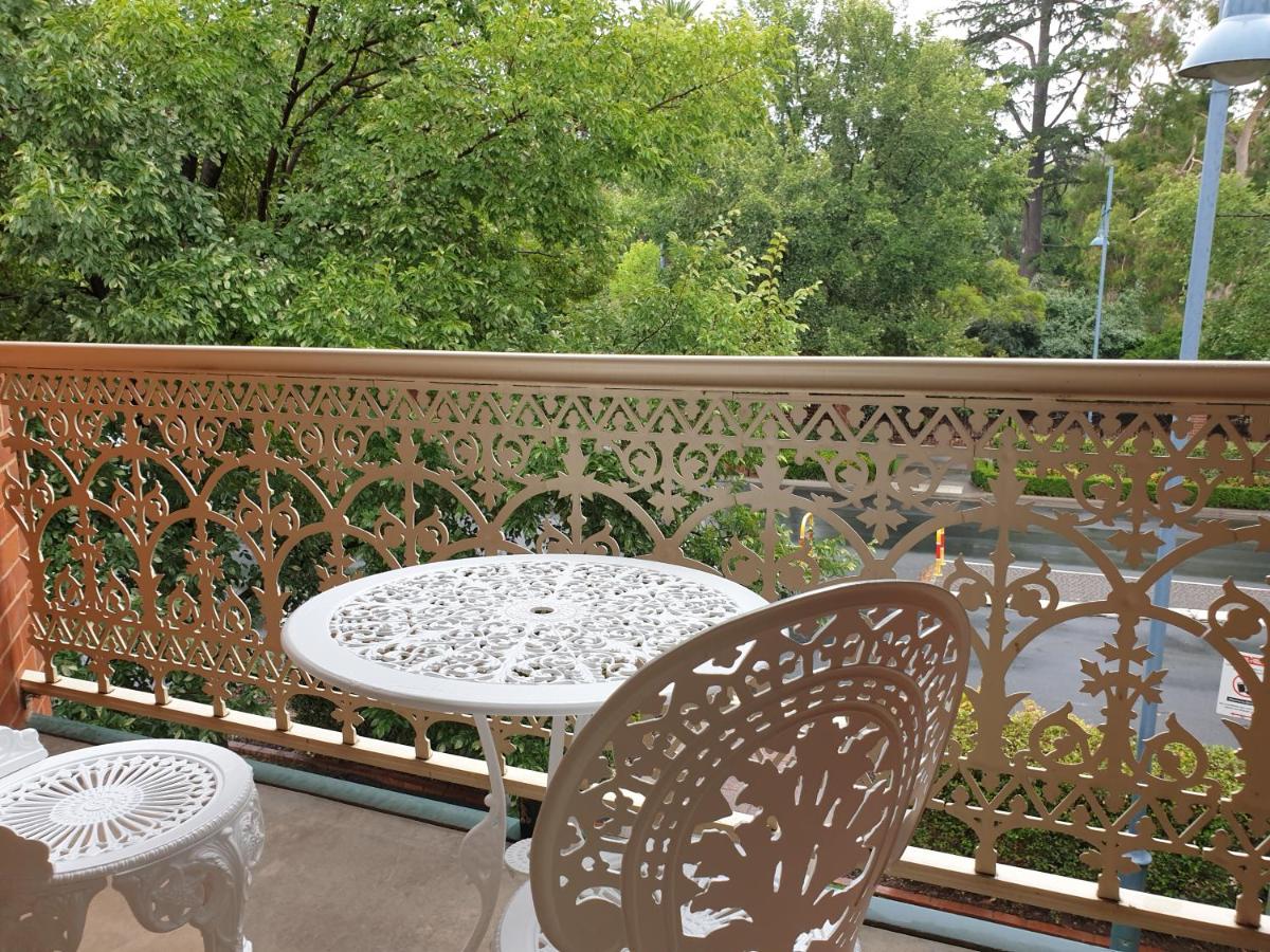 Sophisticated Elegance at the Gardens - B&B