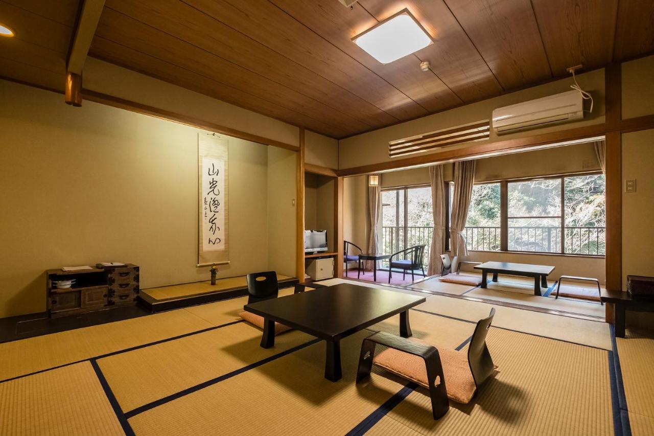 Japanese-Style Room