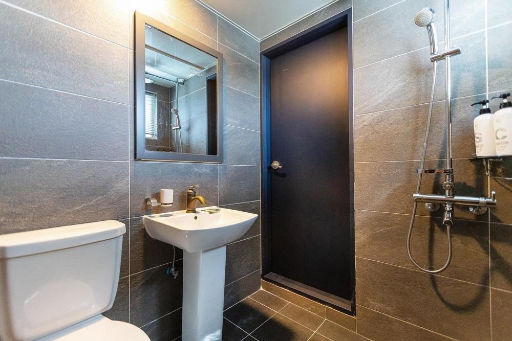 Double Room 6