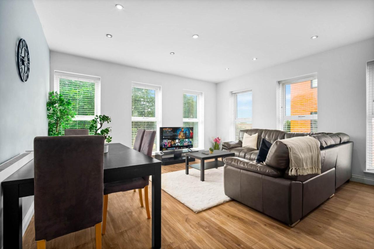 Modern 2 Bedroom Apartment - Secure Parking - City Centre 195M - B&B Birmingham