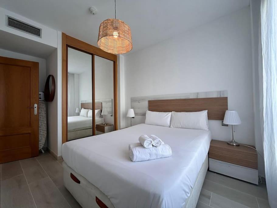 Beautiful apartment with pool, padel and parking - BB - B&B