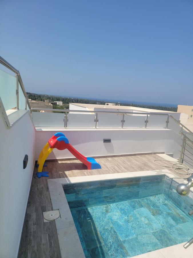 Appartement avec piscine vue sur mer - Bed and Breakfast Rass el Djebel