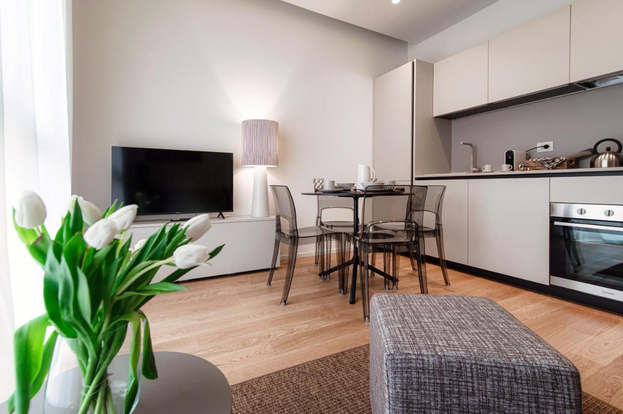 RUBINI 7 NEW AC-WIFI - B&B Como