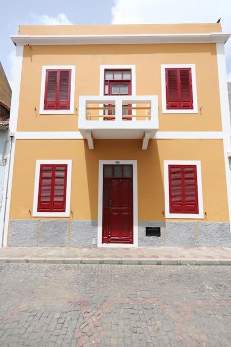 Mindelo Charming Home - B&B