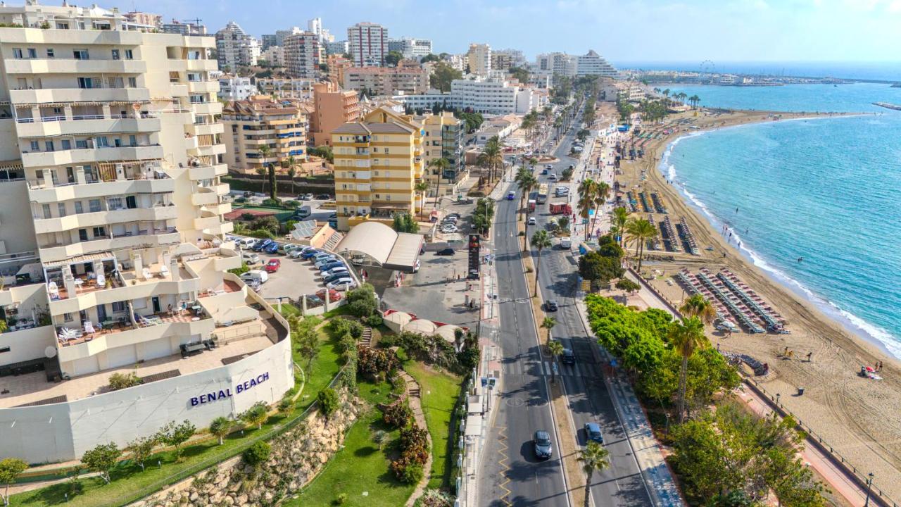 Apartamento vistas al mar y piscina Benalmádena - Chambres d'hôtes Benalmádena