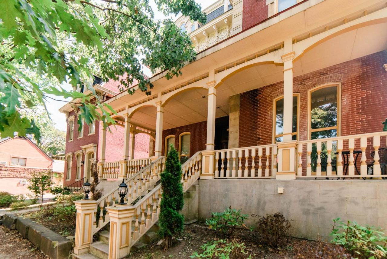 Unbeatable Location - Walkable Entertainment - Bed and Breakfast