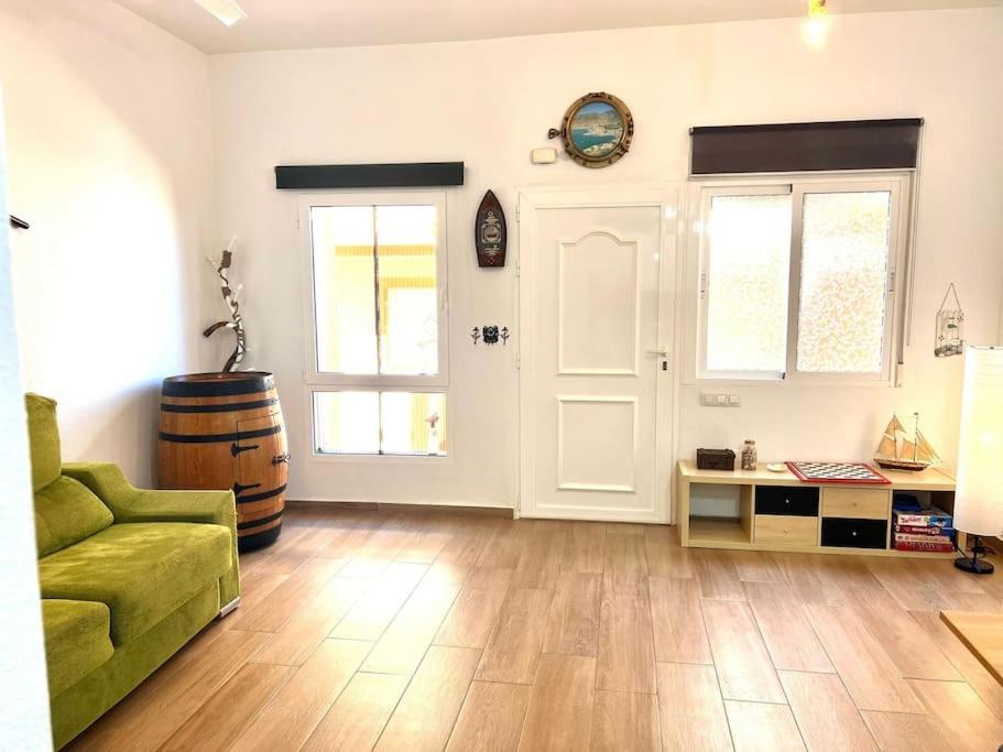 Monte y Mar ideal para buceo y senderismo - B&B