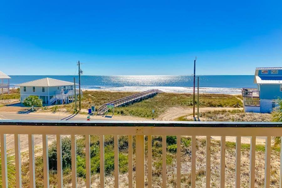 Dream Chaser-Private Pool-Pet Friendly-Directly across from boardwalk to beach - B&B