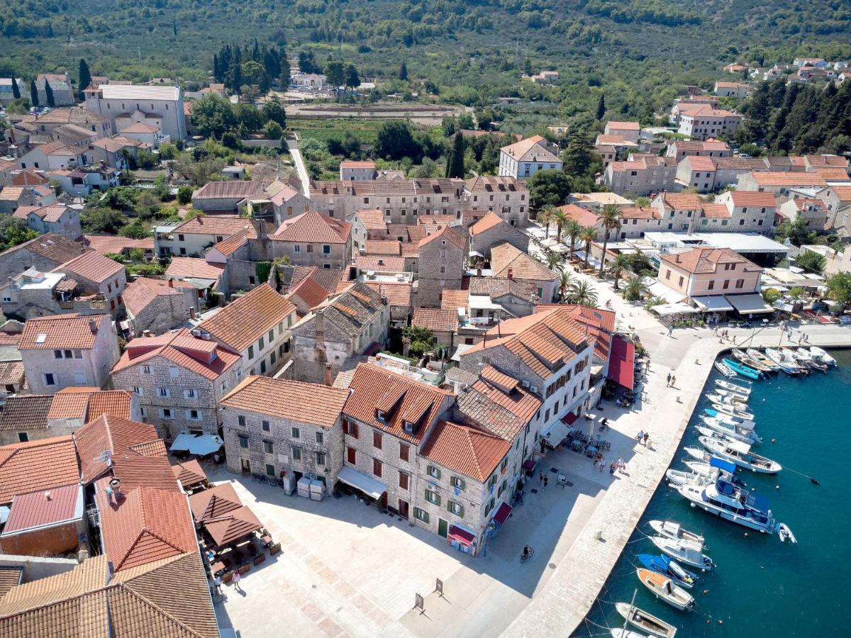 Pharos Sunset - Stari Grad Center - B&B