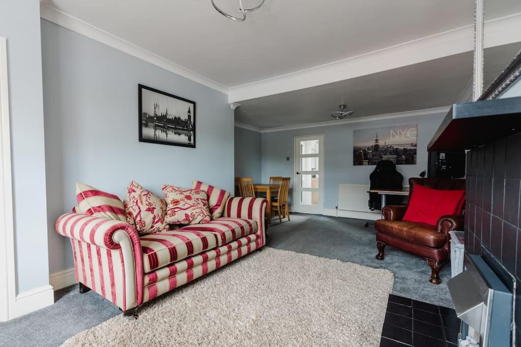 Hullidays Willerby house- East Riding - B&B
