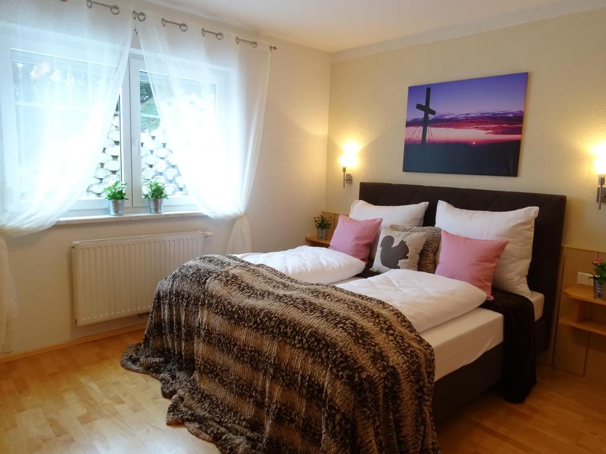 Deluxe Three-Bedroom Apartment