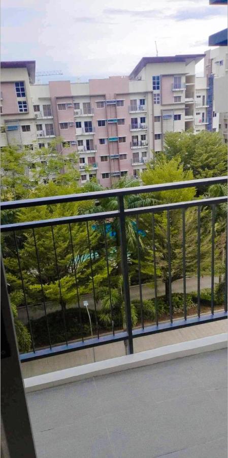 Matina Enclaves Condo near SM Ecoland - B&B