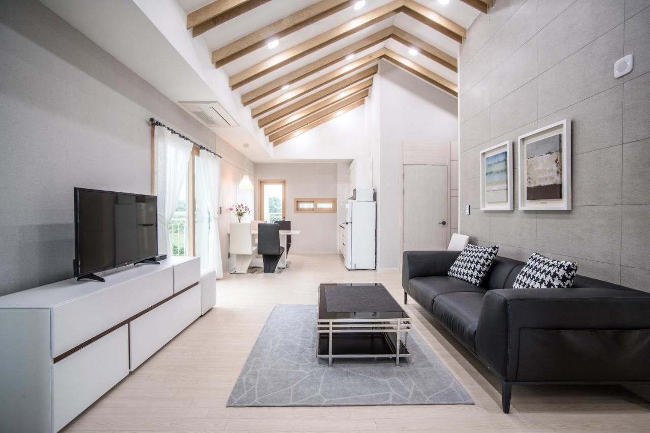 Family Room 3