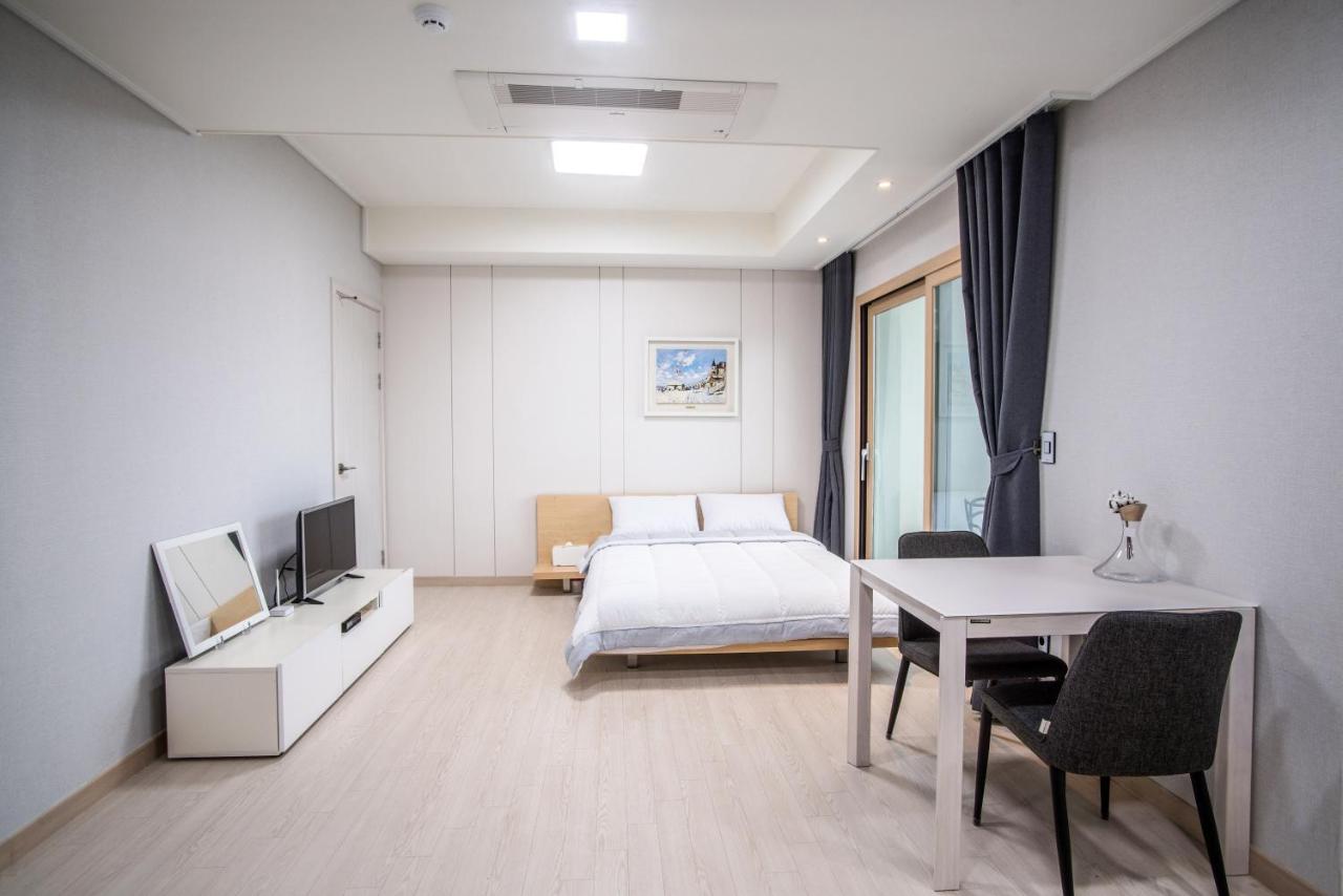 Double Room 2