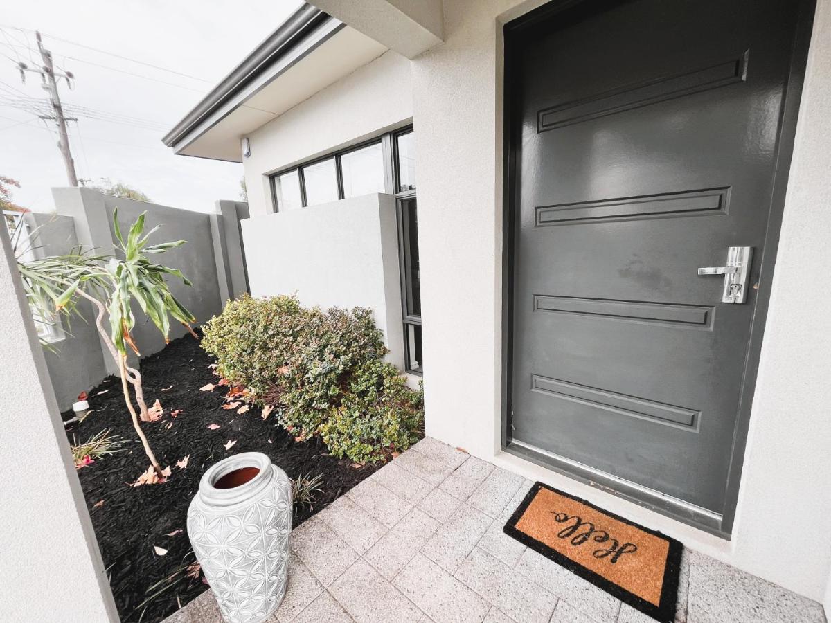 1 Sparkling Sanctuary Joondana 3brgarage - B&B Perth