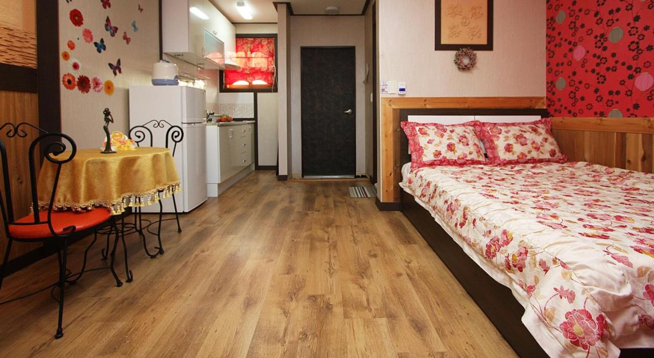 Double Room 4
