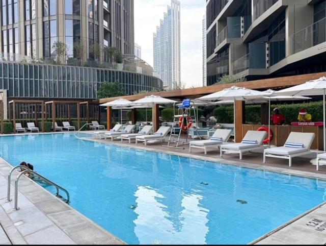 Luxurious 2BD High Floor in Address Residences Opera Downtown walk to Burj and Mall - B&B Dubai