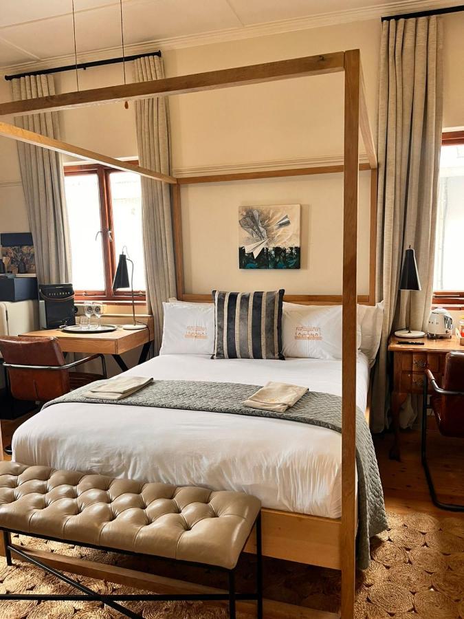 Double or Twin Room with Sea View
