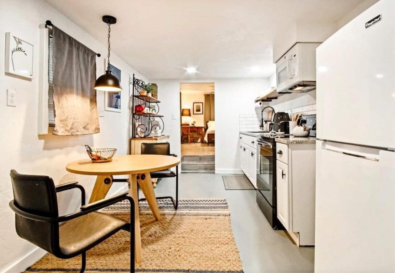 All-inclusive Studio Okc Pets Ok Central #c2 - Bed and Breakfast
