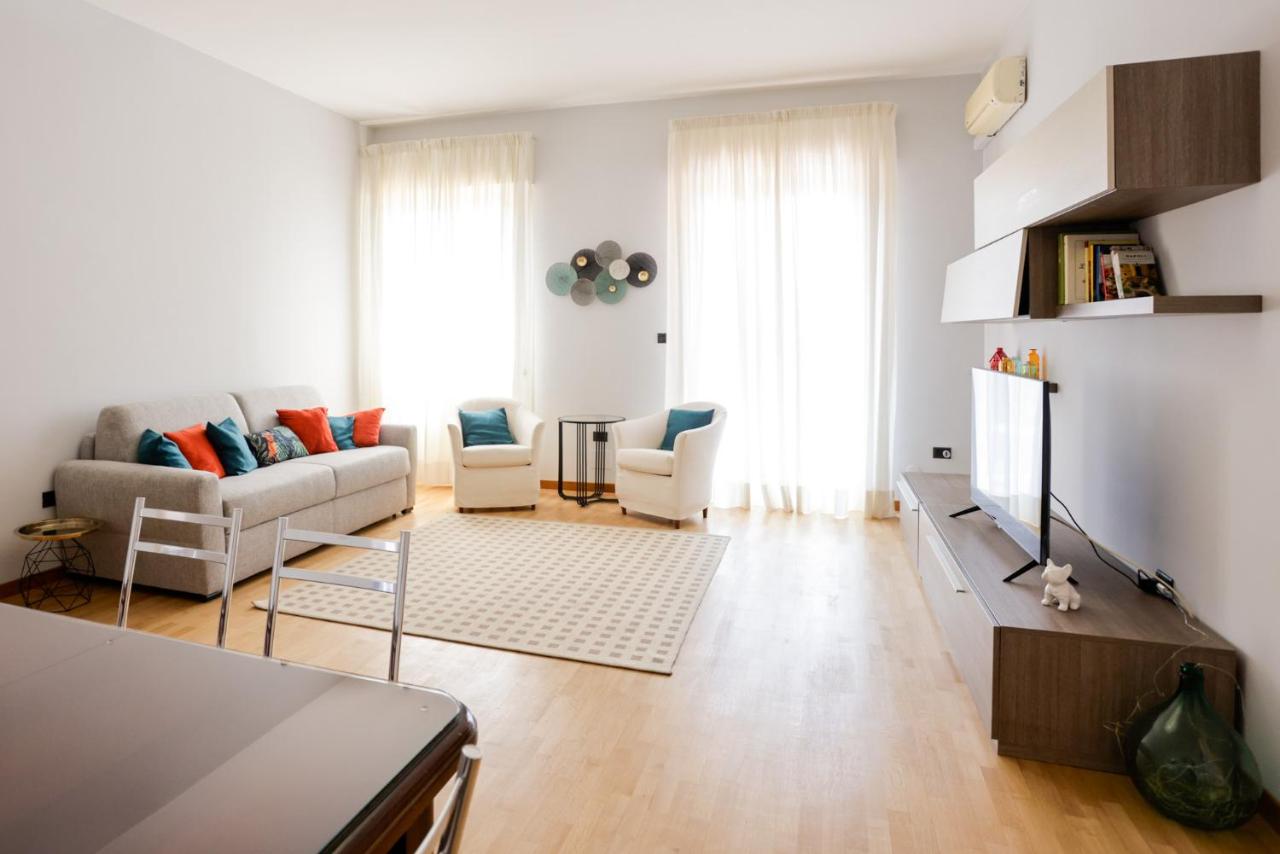 Riviera di Chiaia 207 - B&B Napoli
