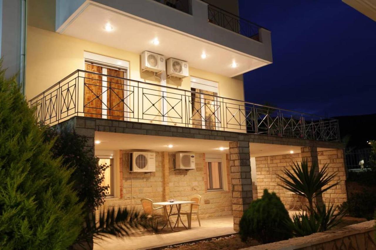 Villa Christine - Maisonettes with fireplace - B&B