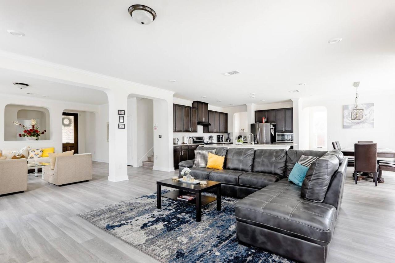 Luxury Home Near Mckinney Falls & Airport - Chambres d’hôtes