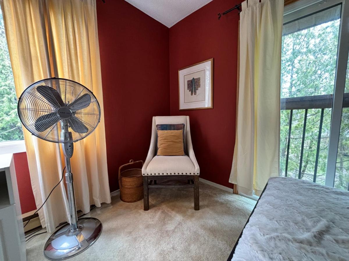 The Louise - Artistic Haven by the Beach - Ferienwohnung Wiarton