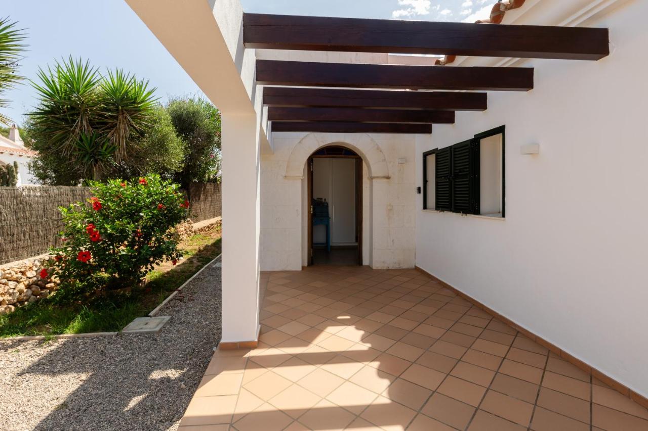 Villa Maravilla with HEATABLE pool ROOFTOPbar with sea views - Chambres d’hôtes Binibèquer Vell