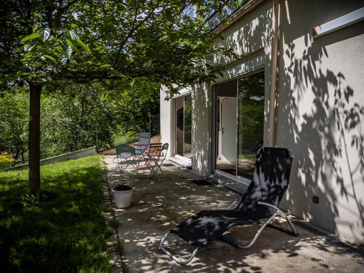 La maison sous le noyer - B&B