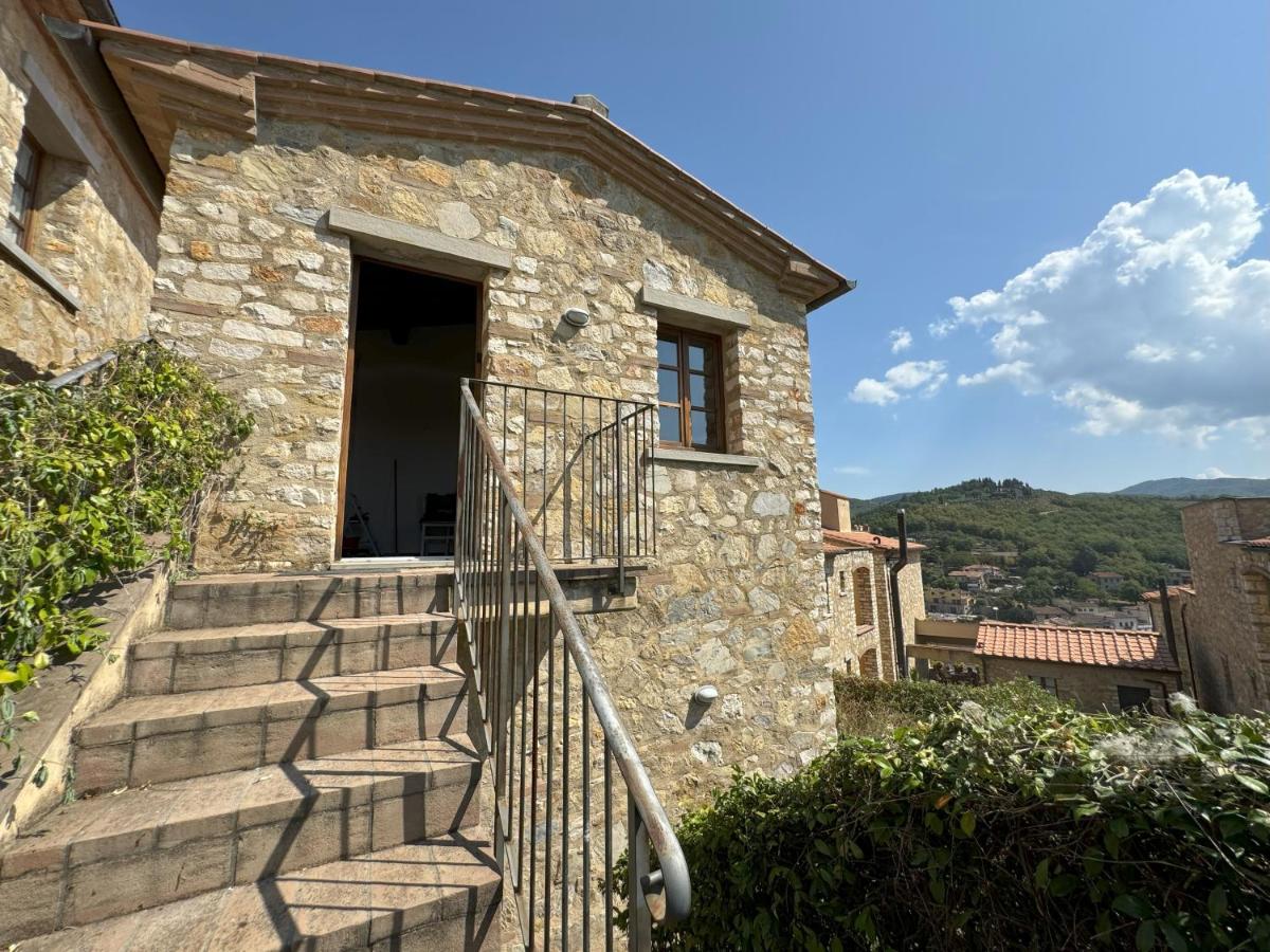 Borgo di Gaiole - Casa Julietta - apartment with a view & travel guide - B&B
