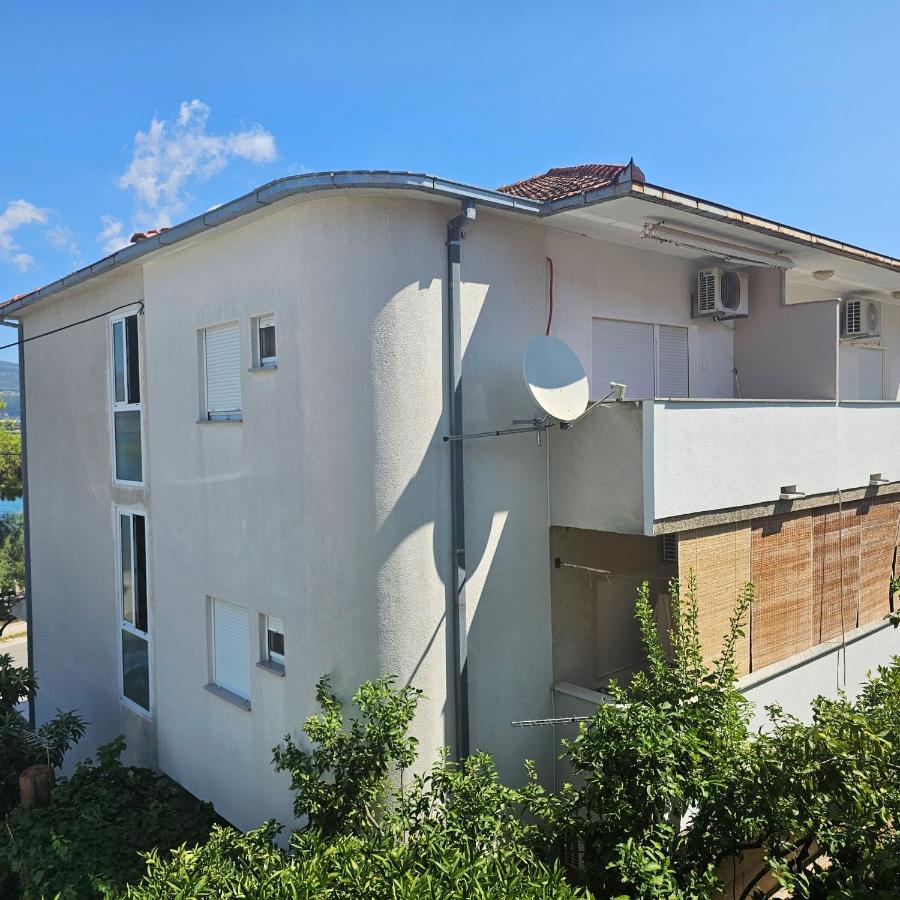 Apartment Nikica - B&B Traù