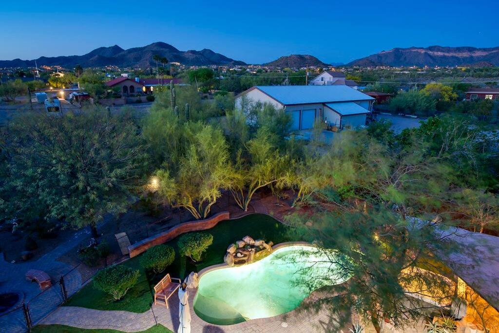 Saguaro Sunset - Secluded 4BR Home with Rooftop Patio - Ferienwohnung Mesa