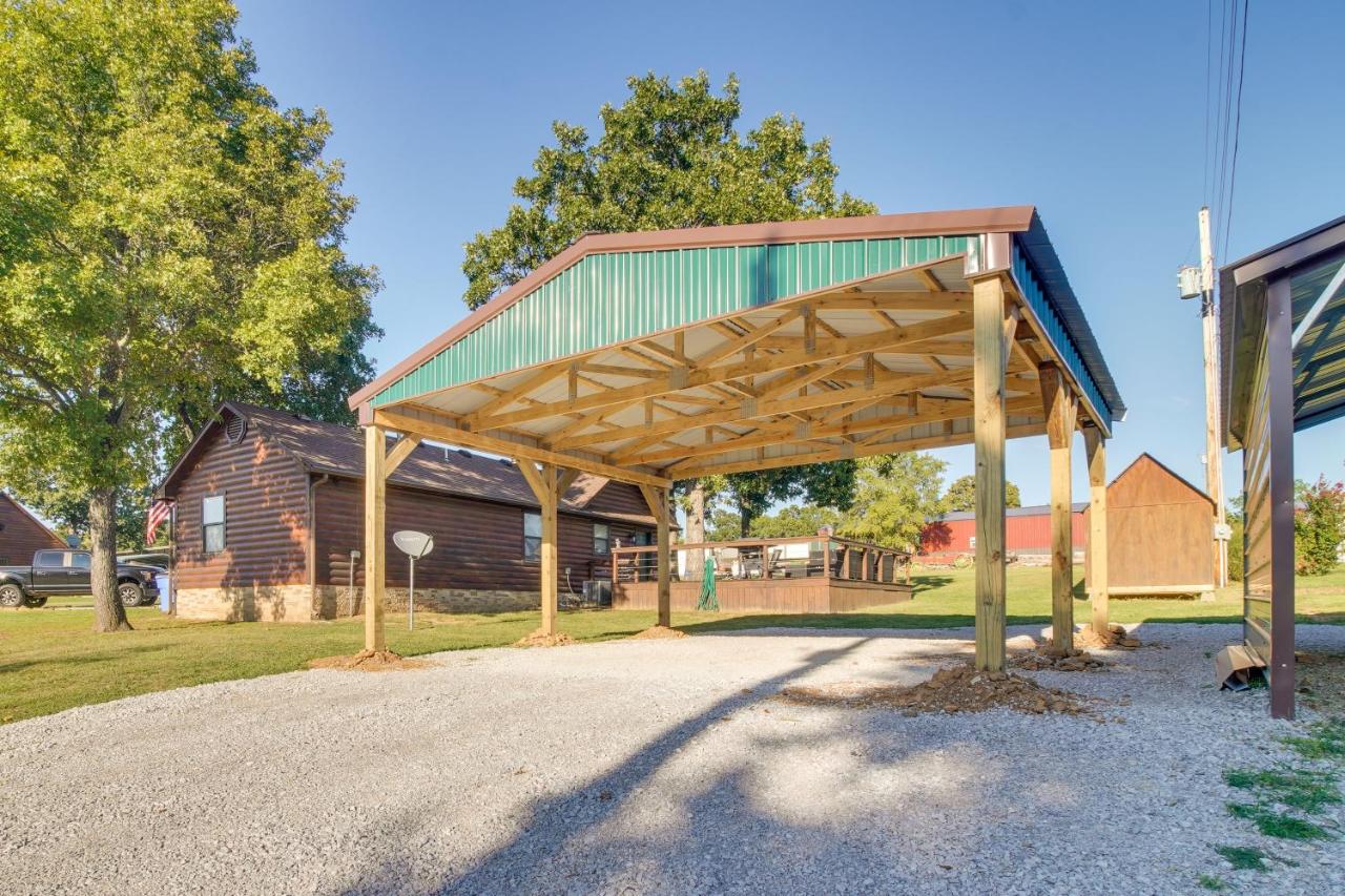 Incredible Log Home 1 Mile from Lake Tenkiller - B&B Vian