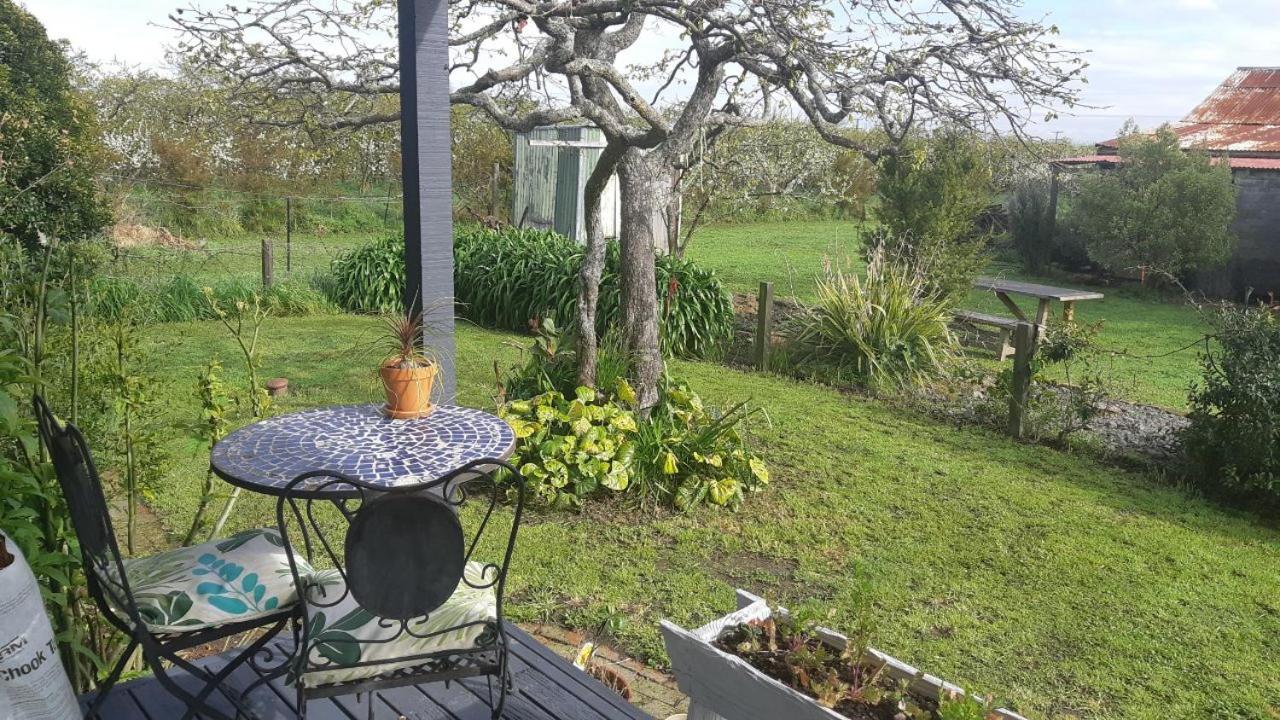 Havelock North Cottage on Organic Orchard - B&B