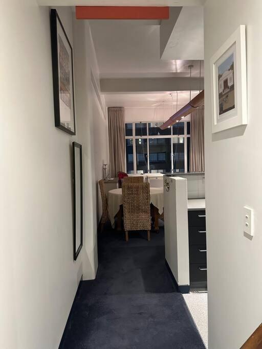 Hyper-Central Apartment Downtown Auckland - B&B
