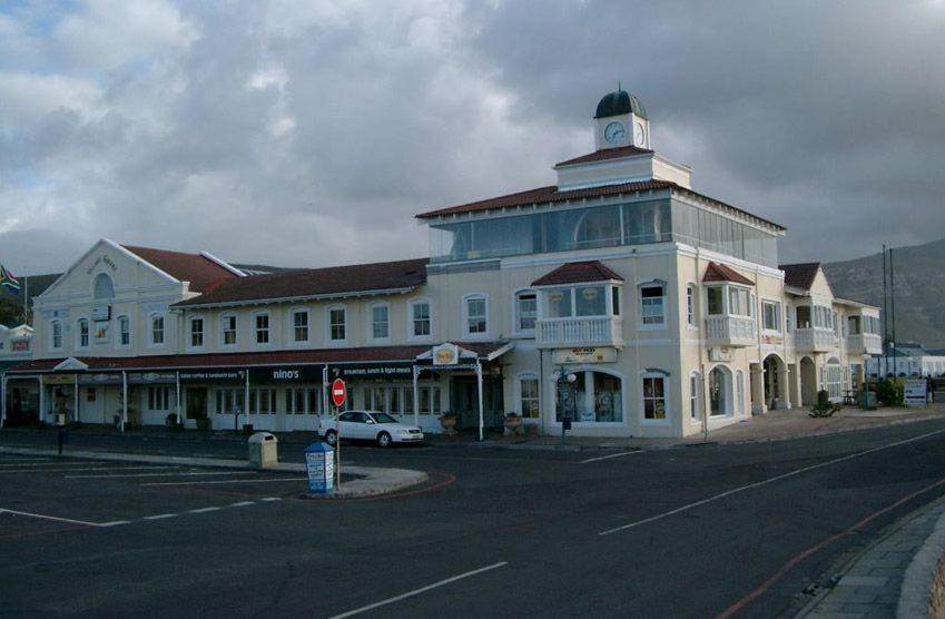 Hermanus Waterfront Apartment 12 - Ferienwohnung Hermanus