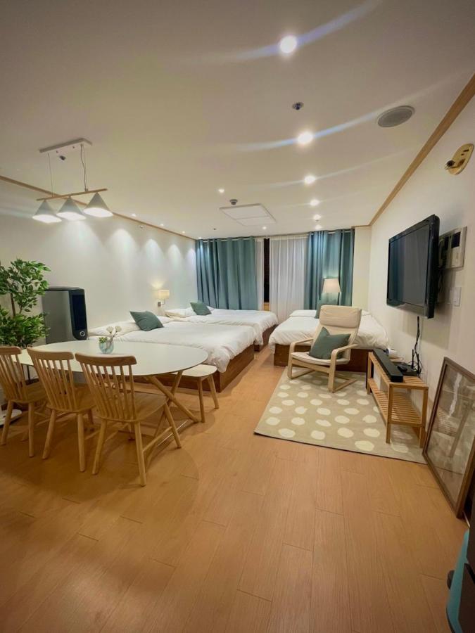 Hongdae House - B&B