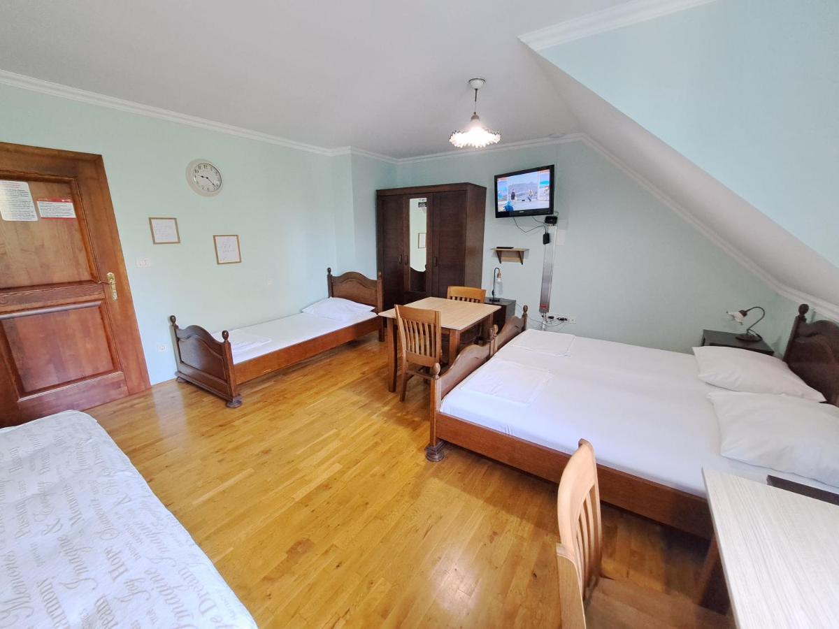 Chambre Triple Supérieure avec Kitchenette