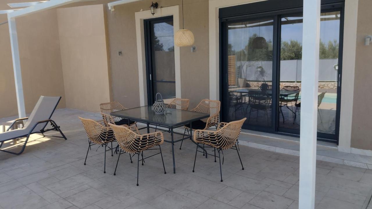 VILLA NDJ RELAX - B&B Tsoukaládhes