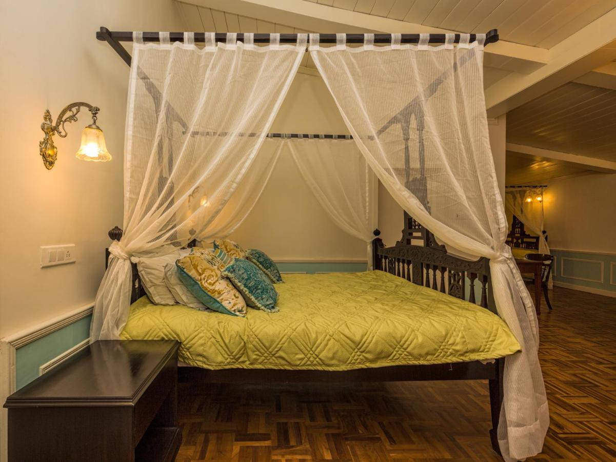 King Suite ( Victorian)