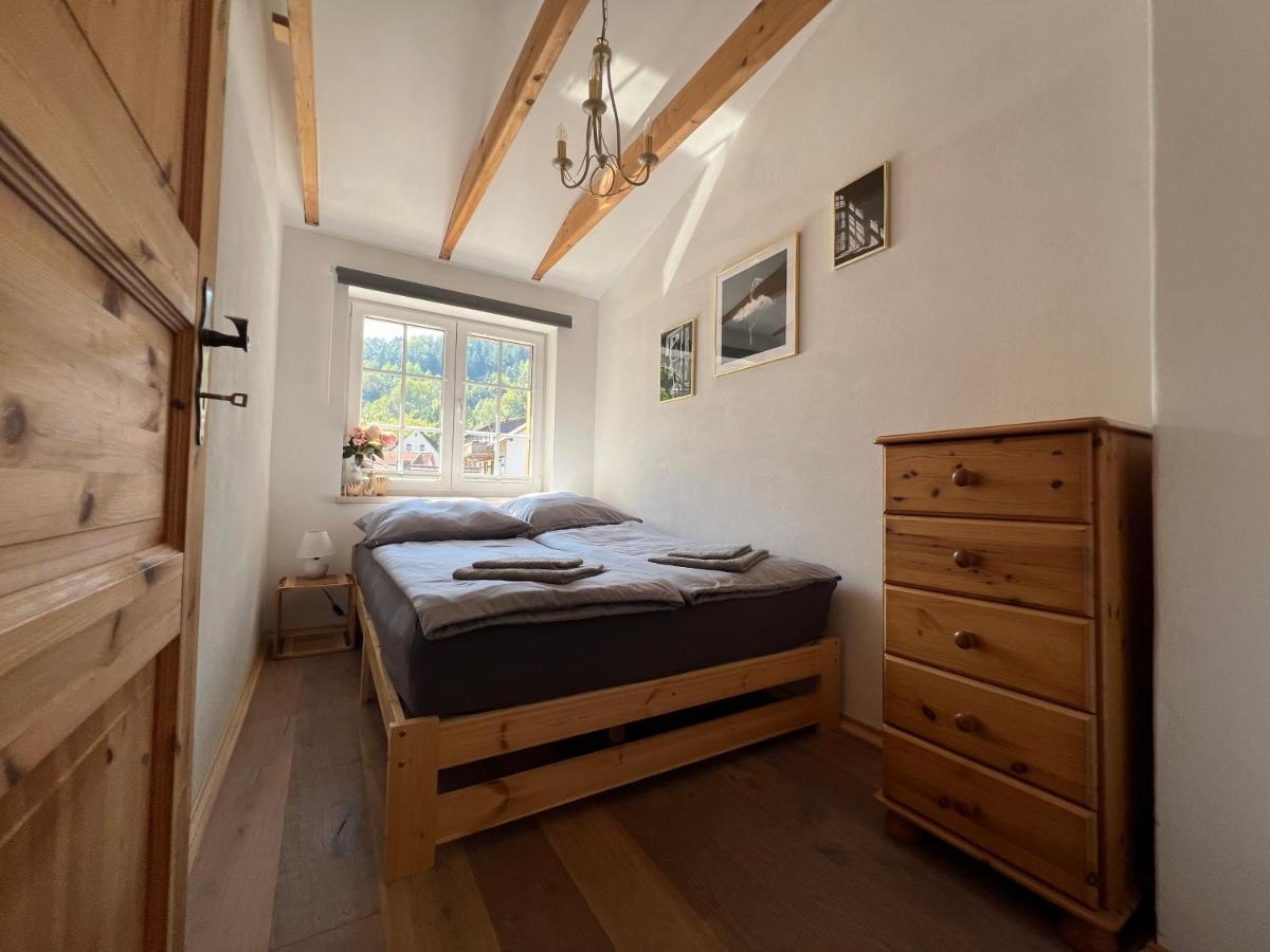 Three-Bedroom Apartment with Mountain View