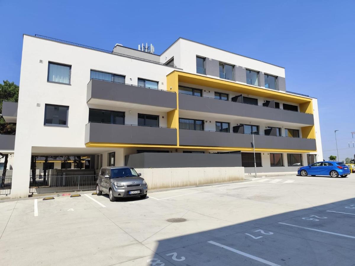 2 room apartment, balcony, new building, 301 - B&B