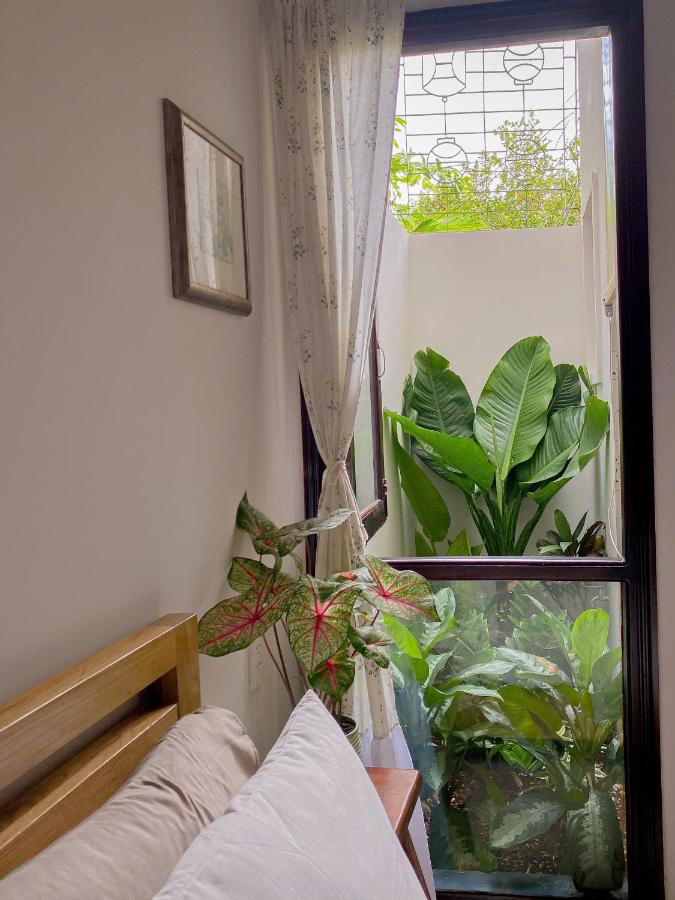 Deluxe One-Bedroom Apartment