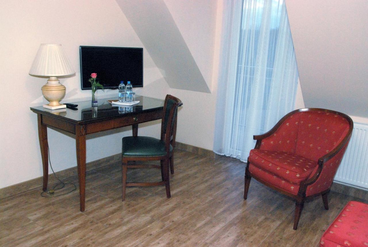 Studio with Balcony