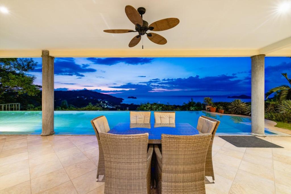 Four-Bedroom Holiday Home