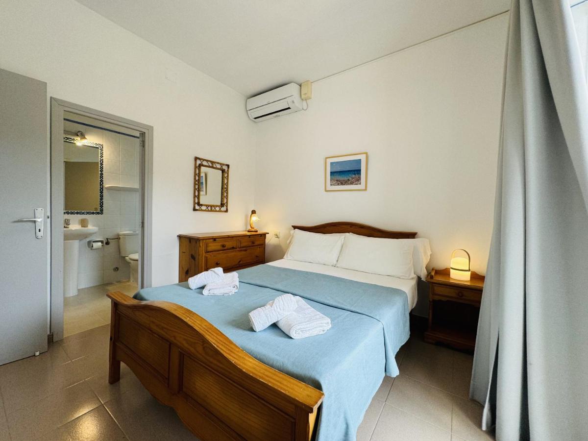 One-Bedroom Apartment with Balcony