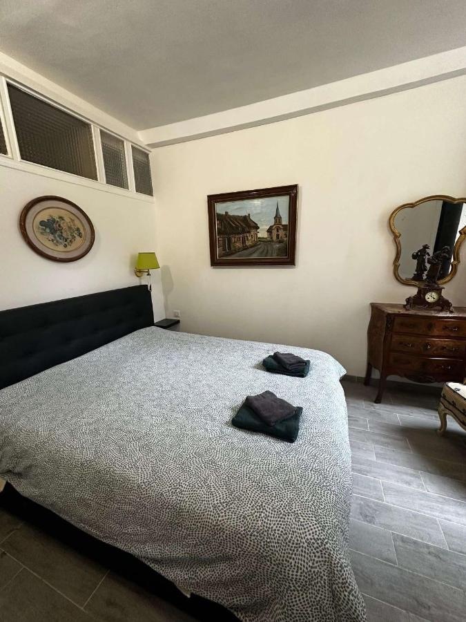 Le royal, F2 en centre-ville - B&B Bayeux