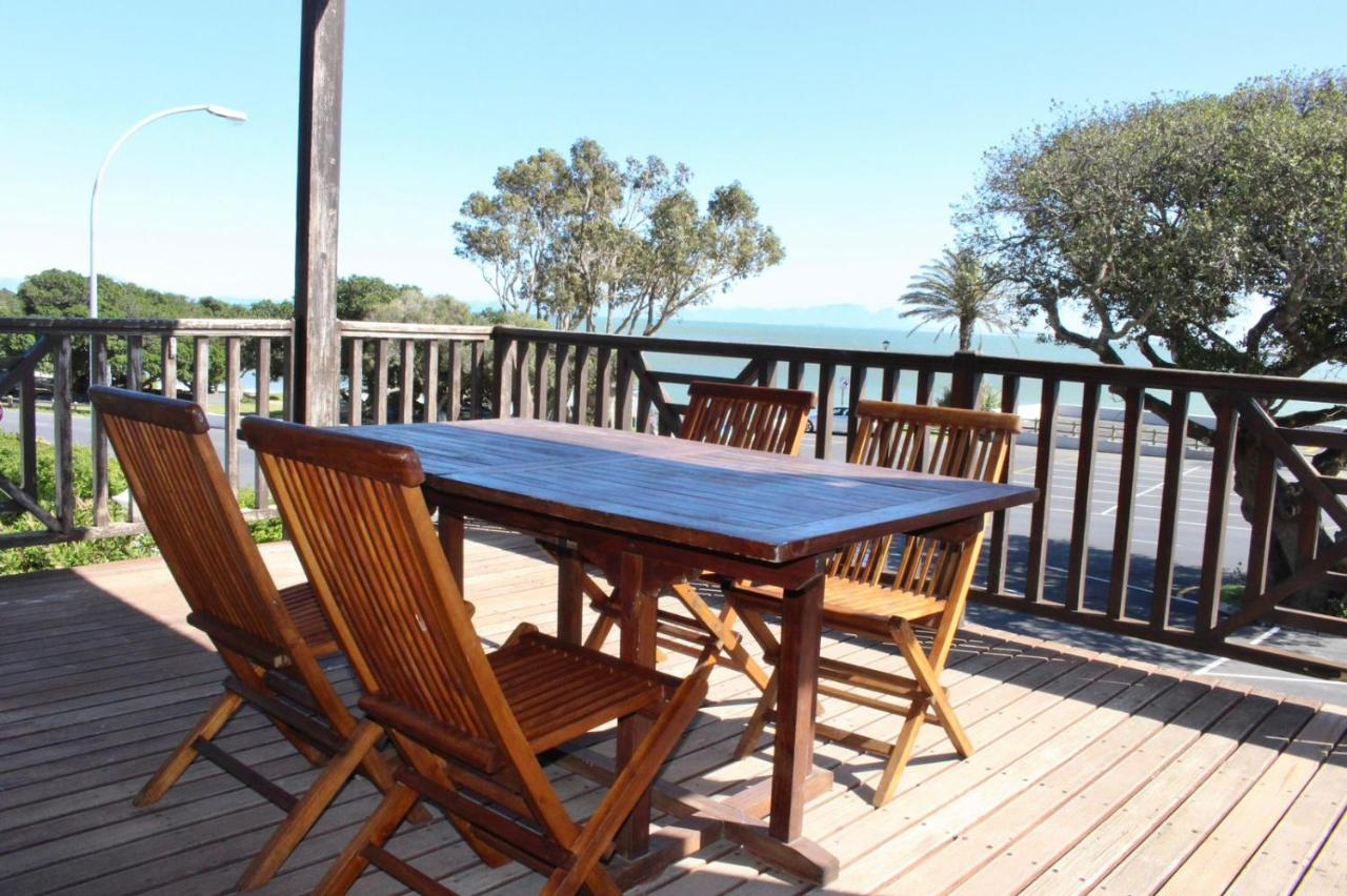 Sea and Mountain View Apartment - B&B